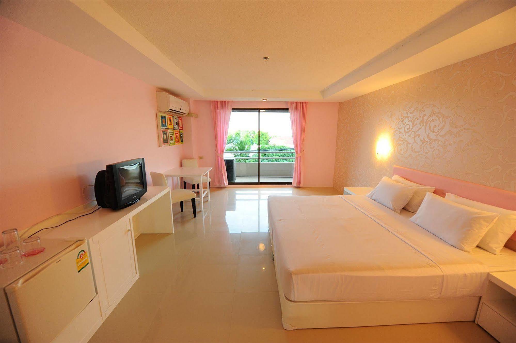 Angket Hip Residence Pattaya Exteriér fotografie